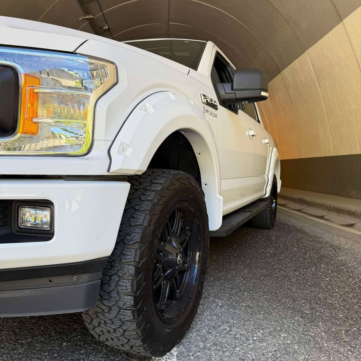 Ford F150 Kotflügelverbreiterungen mit Schraubenakzenten & Schmutzfänger (glatt) 2021–2026